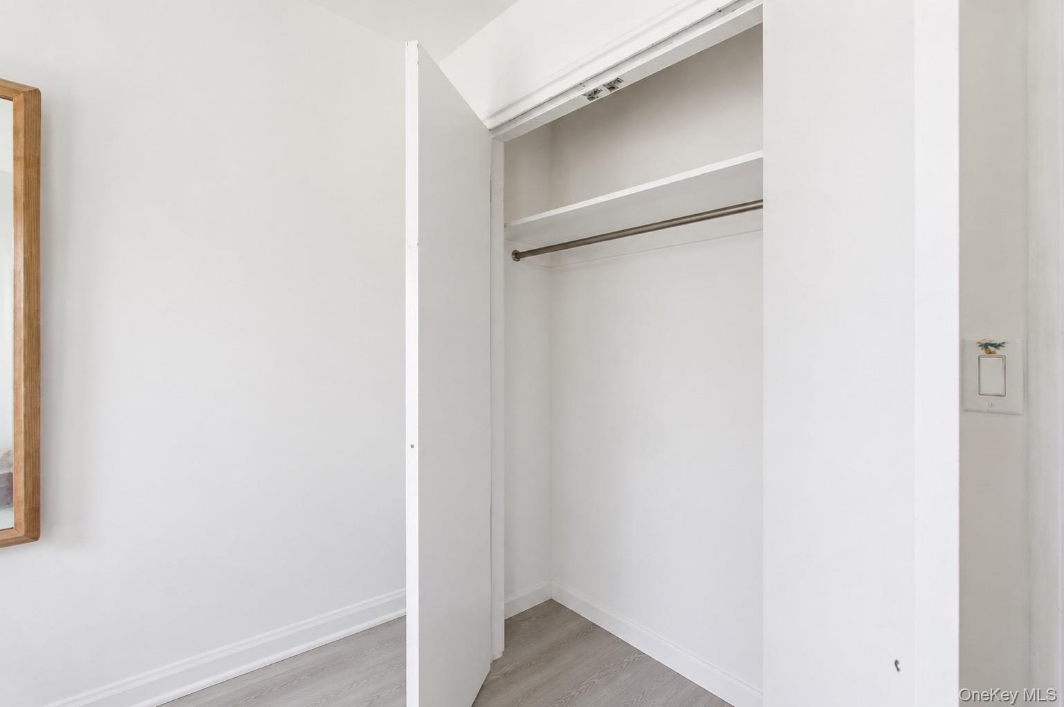 Single Family Robinson Avenue  Bronx, NY 10465, MLS-1022107-24