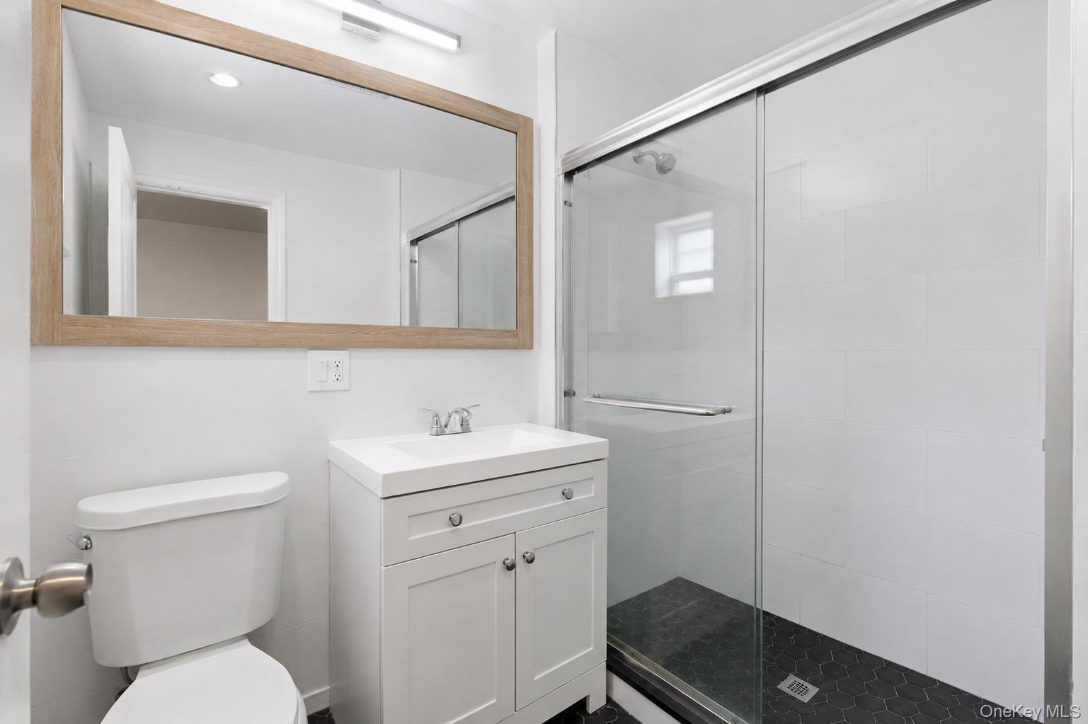 Single Family Robinson Avenue  Bronx, NY 10465, MLS-1022107-6