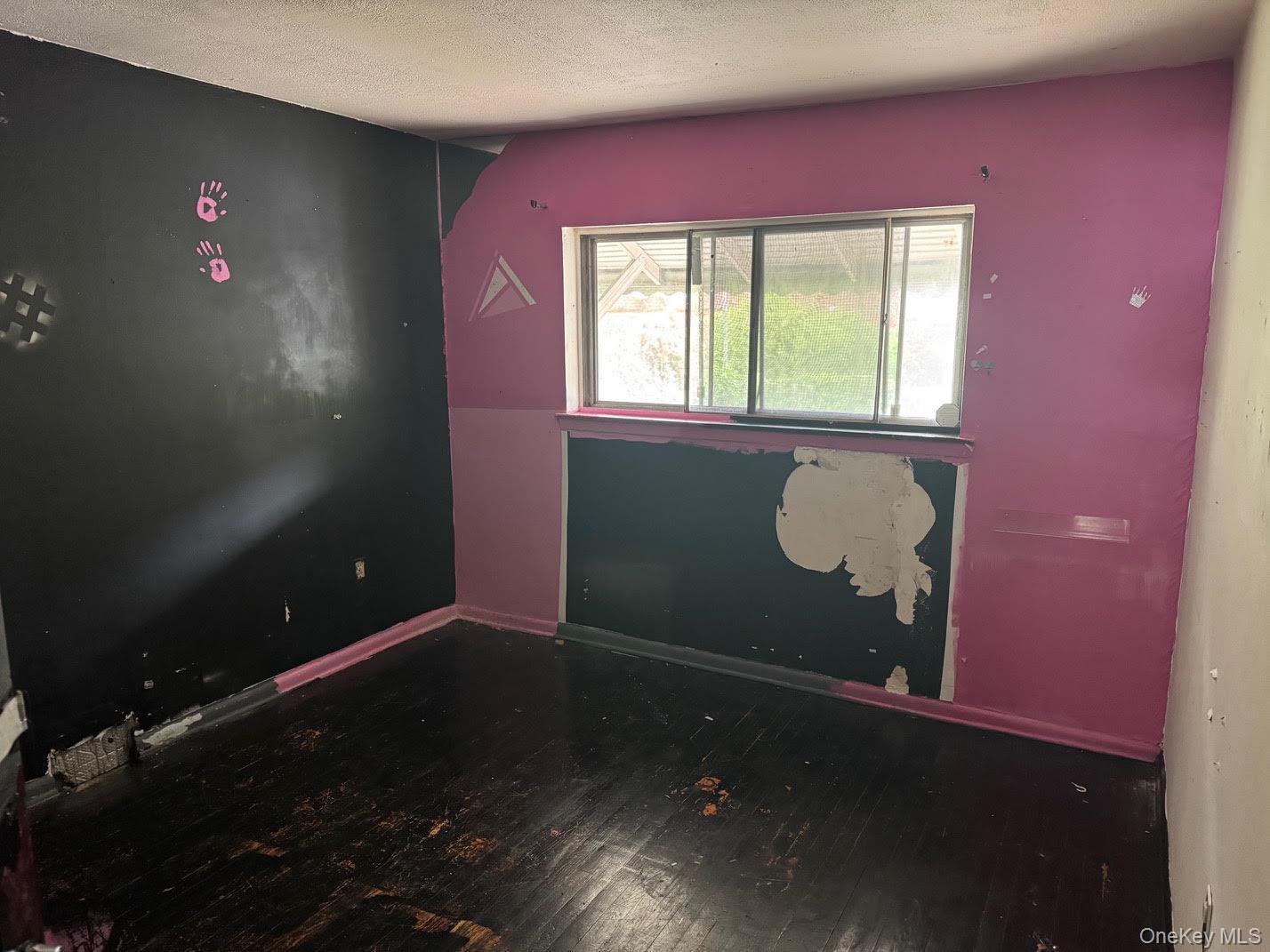 Single Family Wickham Avenue Bronx, NY 10469, MLS-1022114-5