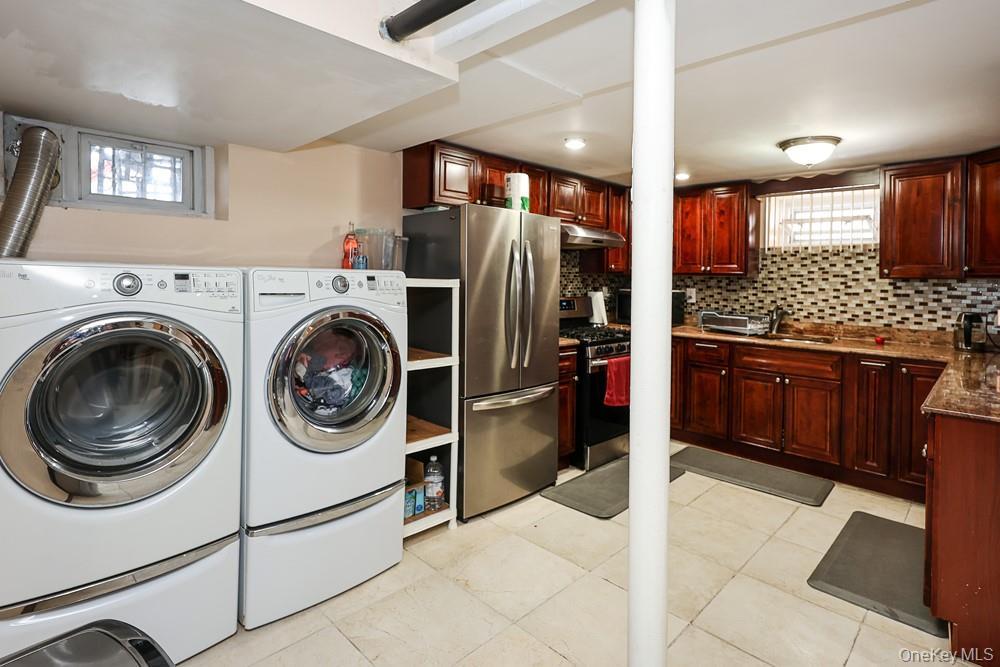 Single Family Camden Avenue Queens, NY 11412, MLS-1022123-14