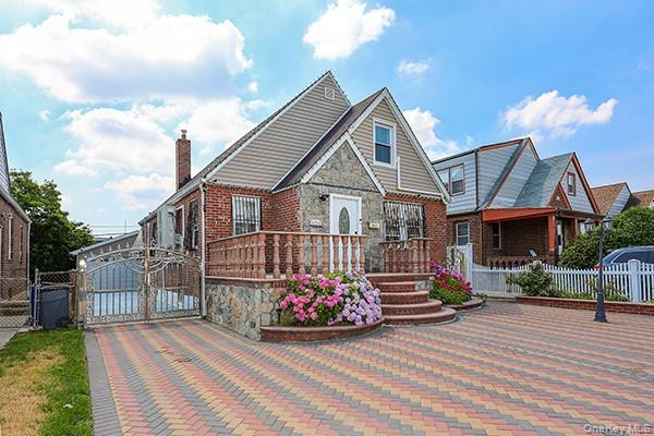 Single Family Camden Avenue Queens, NY 11412, MLS-1022123-2