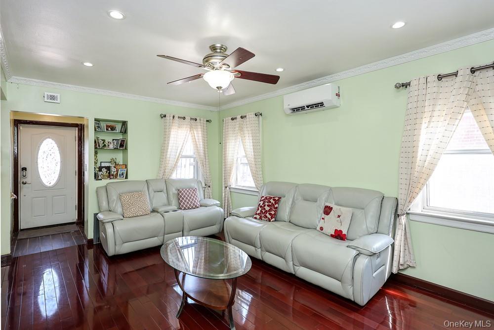 Single Family Camden Avenue Queens, NY 11412, MLS-1022123-3