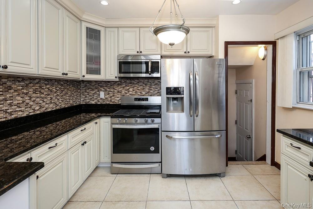 Single Family Camden Avenue Queens, NY 11412, MLS-1022123-5
