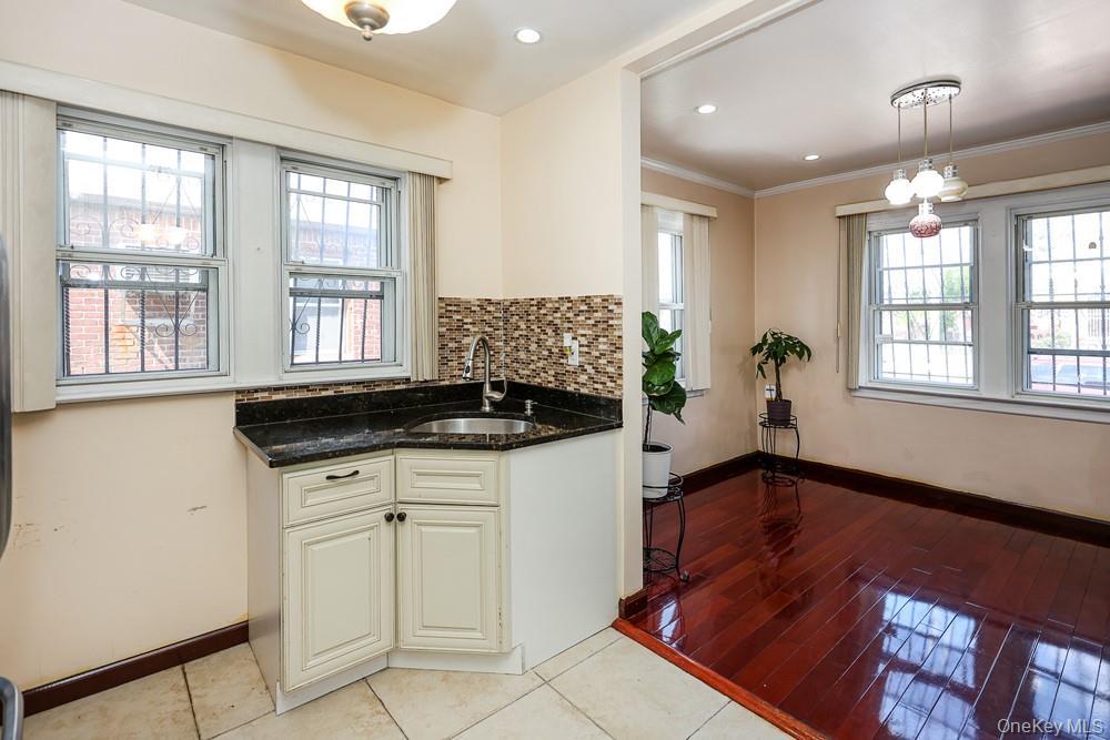 Single Family Camden Avenue Queens, NY 11412, MLS-1022123-6
