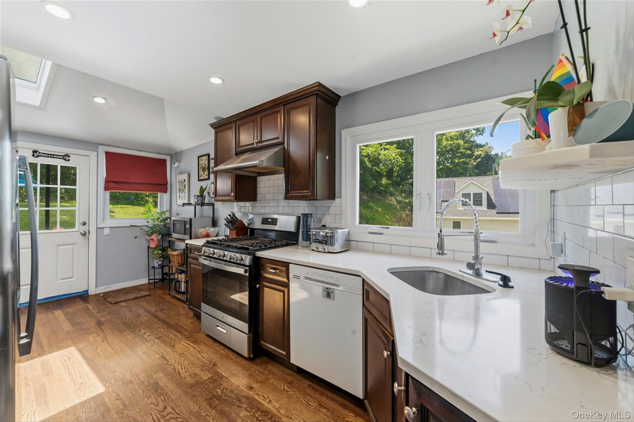 Single Family Lincoln Terrace Westchester County, NY 10566, MLS-1022124-7