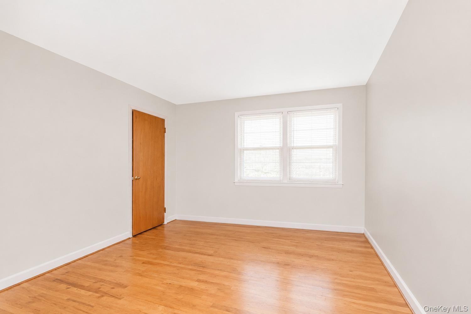 Single Family Shonnard Terrace Westchester County, NY 10701, MLS-1022145-11