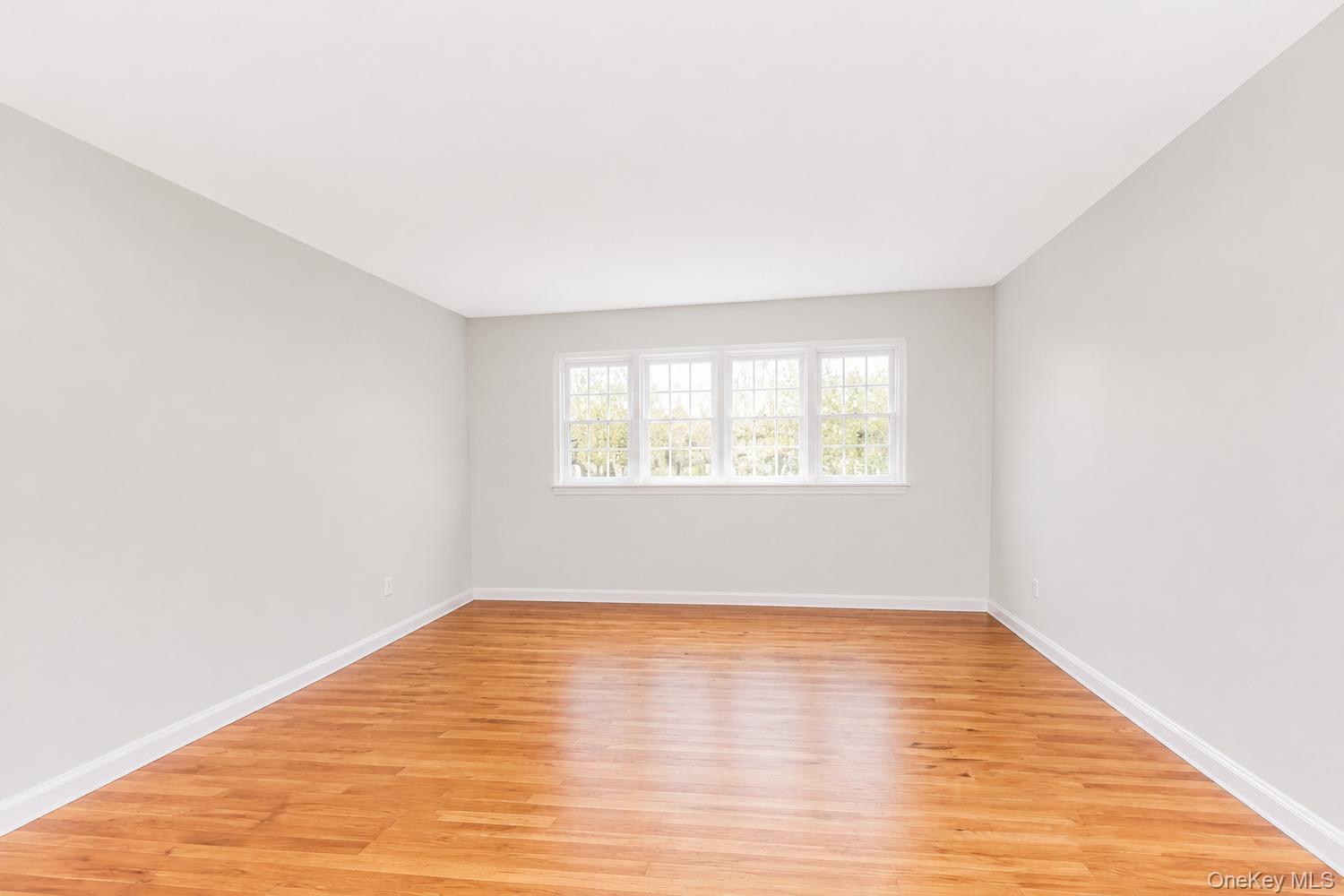 Single Family Shonnard Terrace Westchester County, NY 10701, MLS-1022145-4