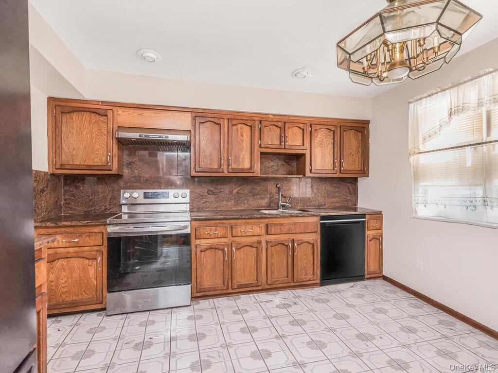 Single Family Shonnard Terrace Westchester County, NY 10701, MLS-1022145-5