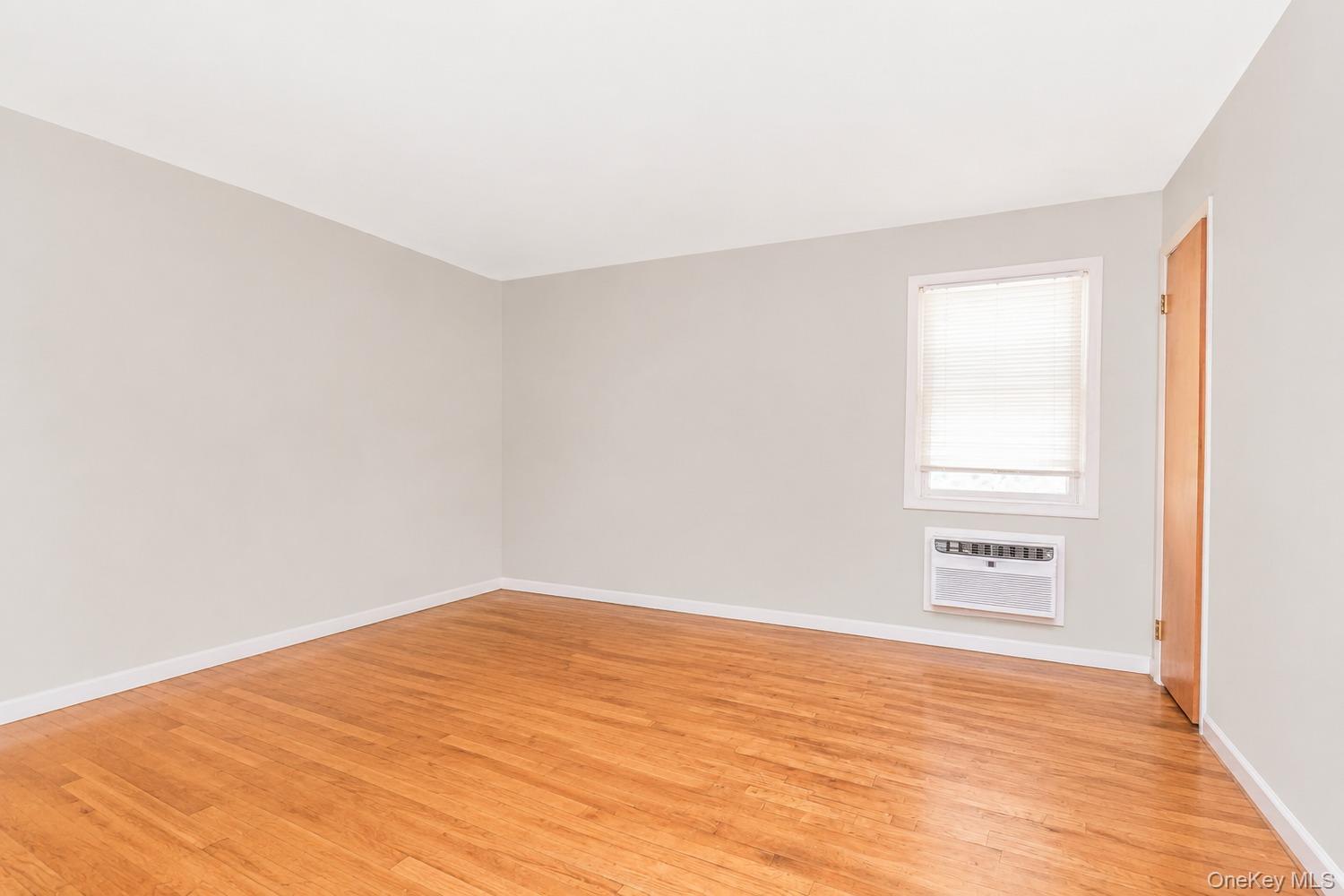 Single Family Shonnard Terrace Westchester County, NY 10701, MLS-1022145-7