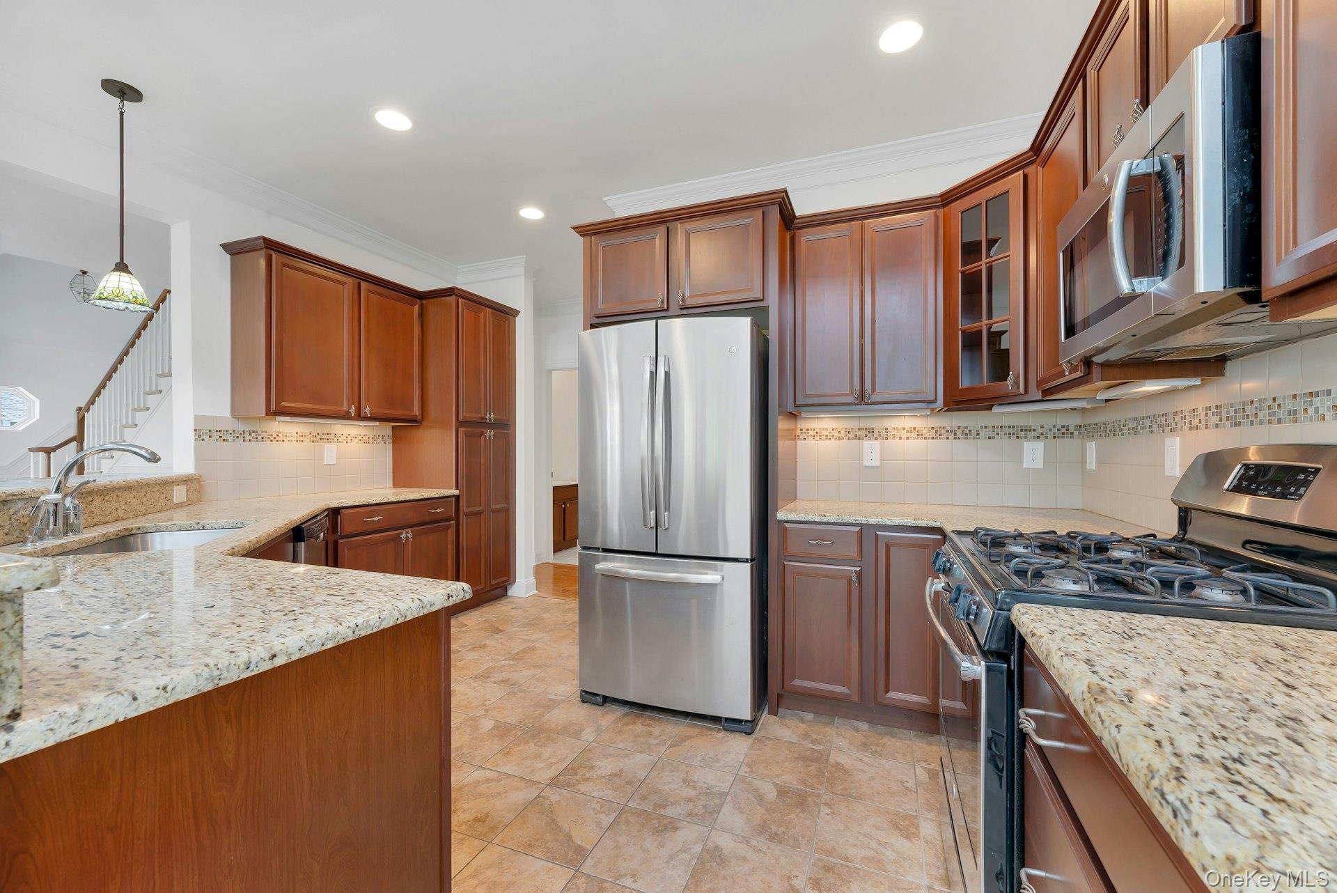 Single Family Stoneleigh Drive Suffolk County, NY 11901, MLS-1022160-10