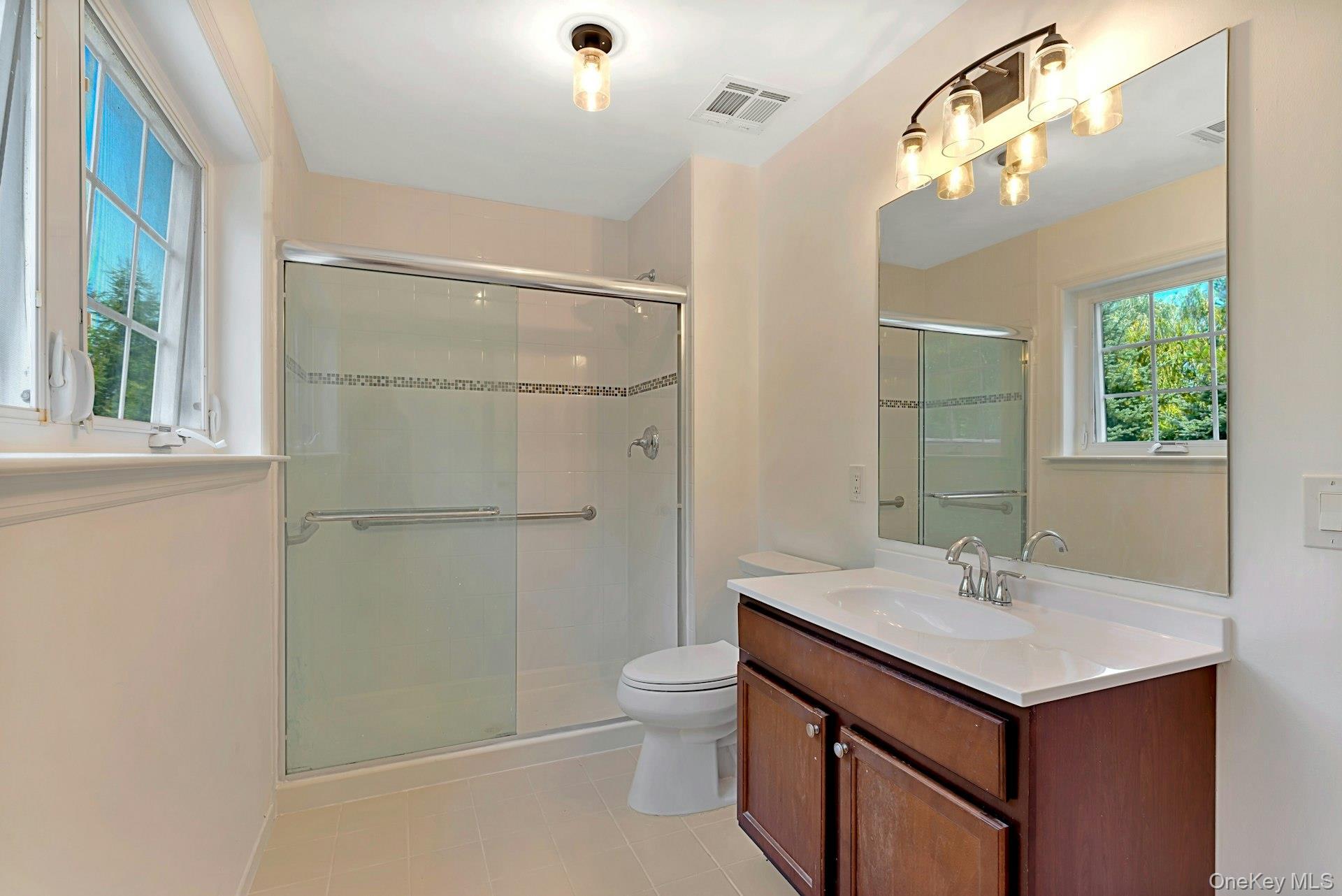 Single Family Stoneleigh Drive Suffolk County, NY 11901, MLS-1022160-23