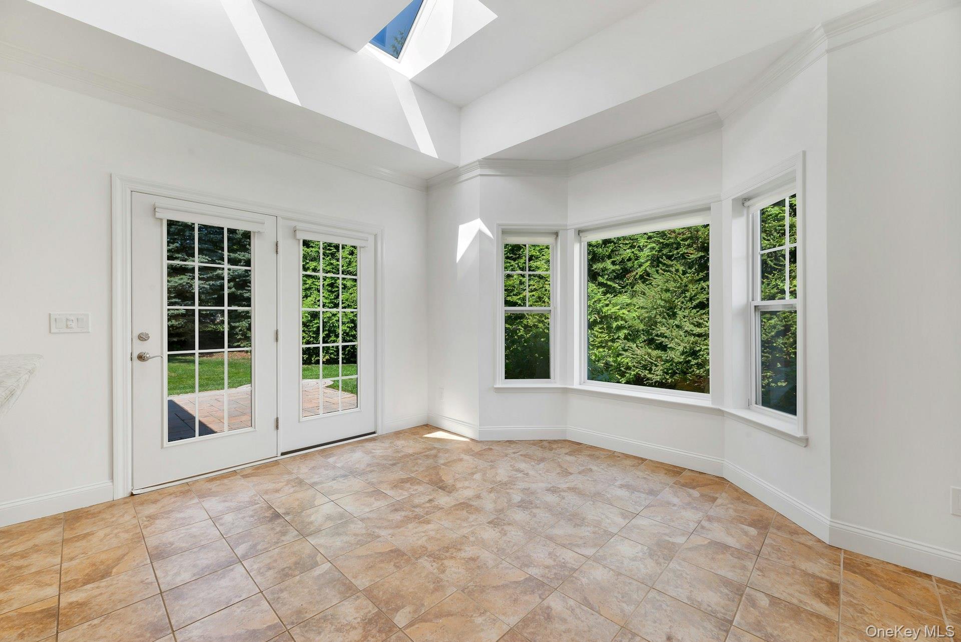 Single Family Stoneleigh Drive Suffolk County, NY 11901, MLS-1022160-6