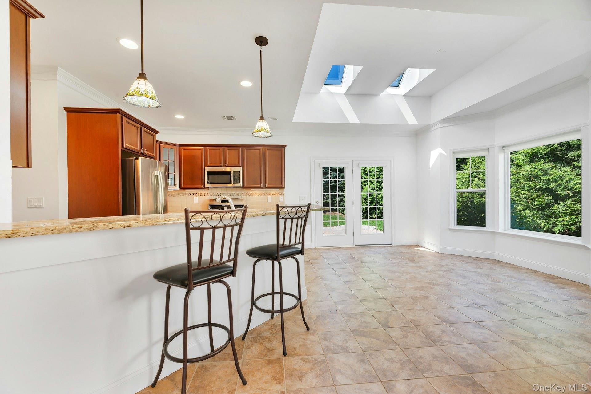 Single Family Stoneleigh Drive Suffolk County, NY 11901, MLS-1022160-7