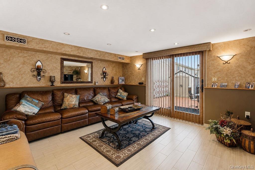 Single Family 91st Street Queens, NY 11414, MLS-1022175-17
