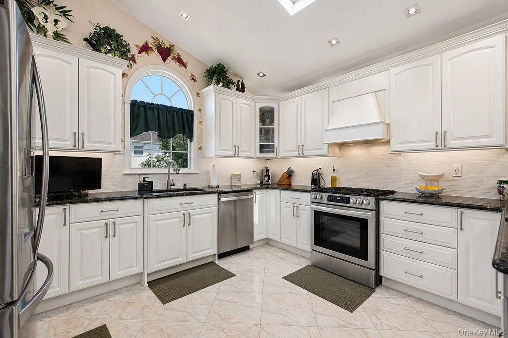 Single Family 91st Street Queens, NY 11414, MLS-1022175-6