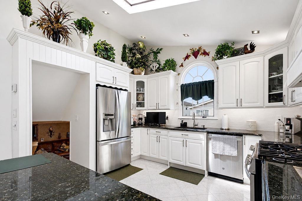 Single Family 91st Street Queens, NY 11414, MLS-1022175-7