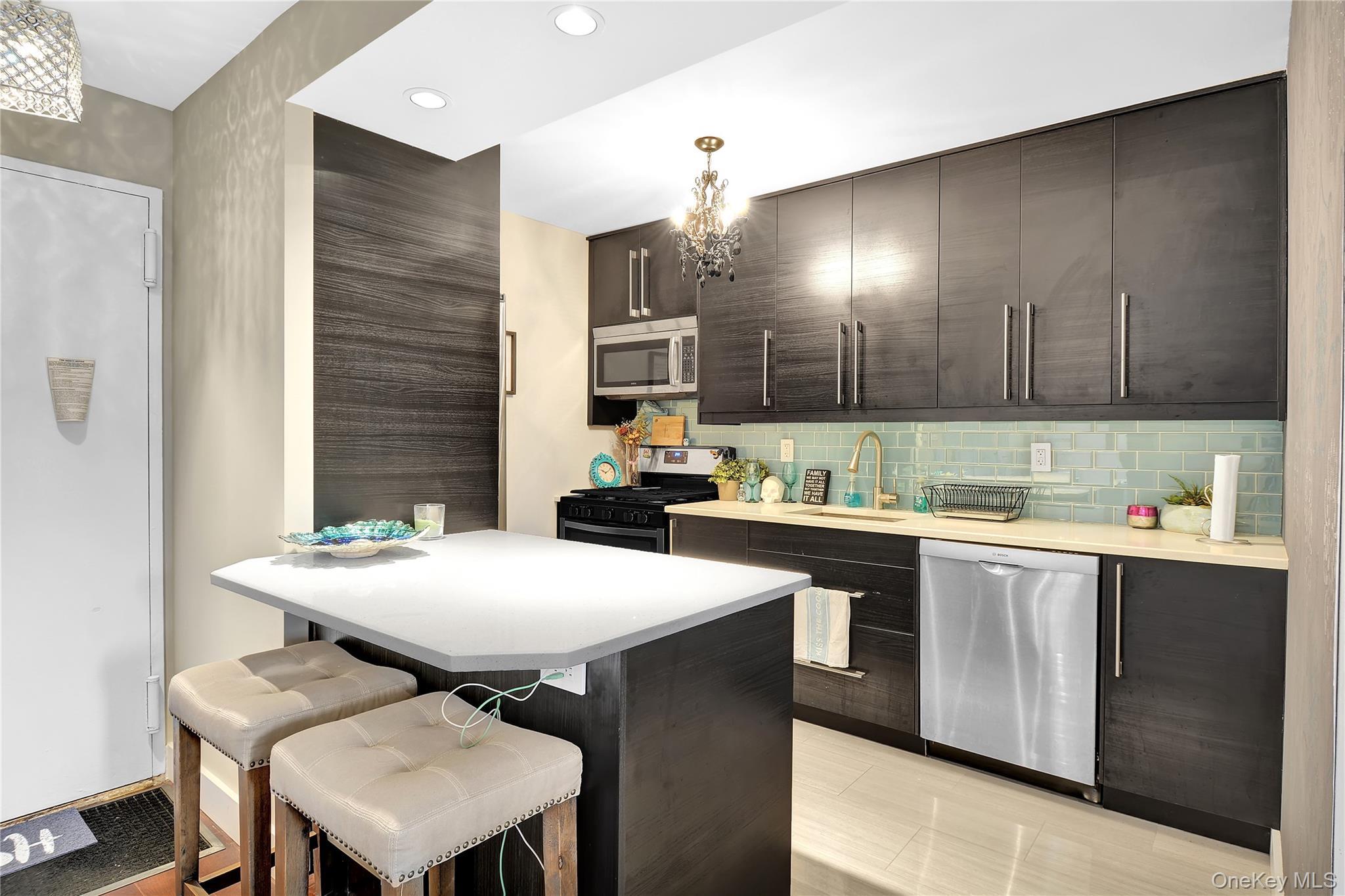 Apartment W 232nd Street  Bronx, NY 10463, MLS-1022182-7