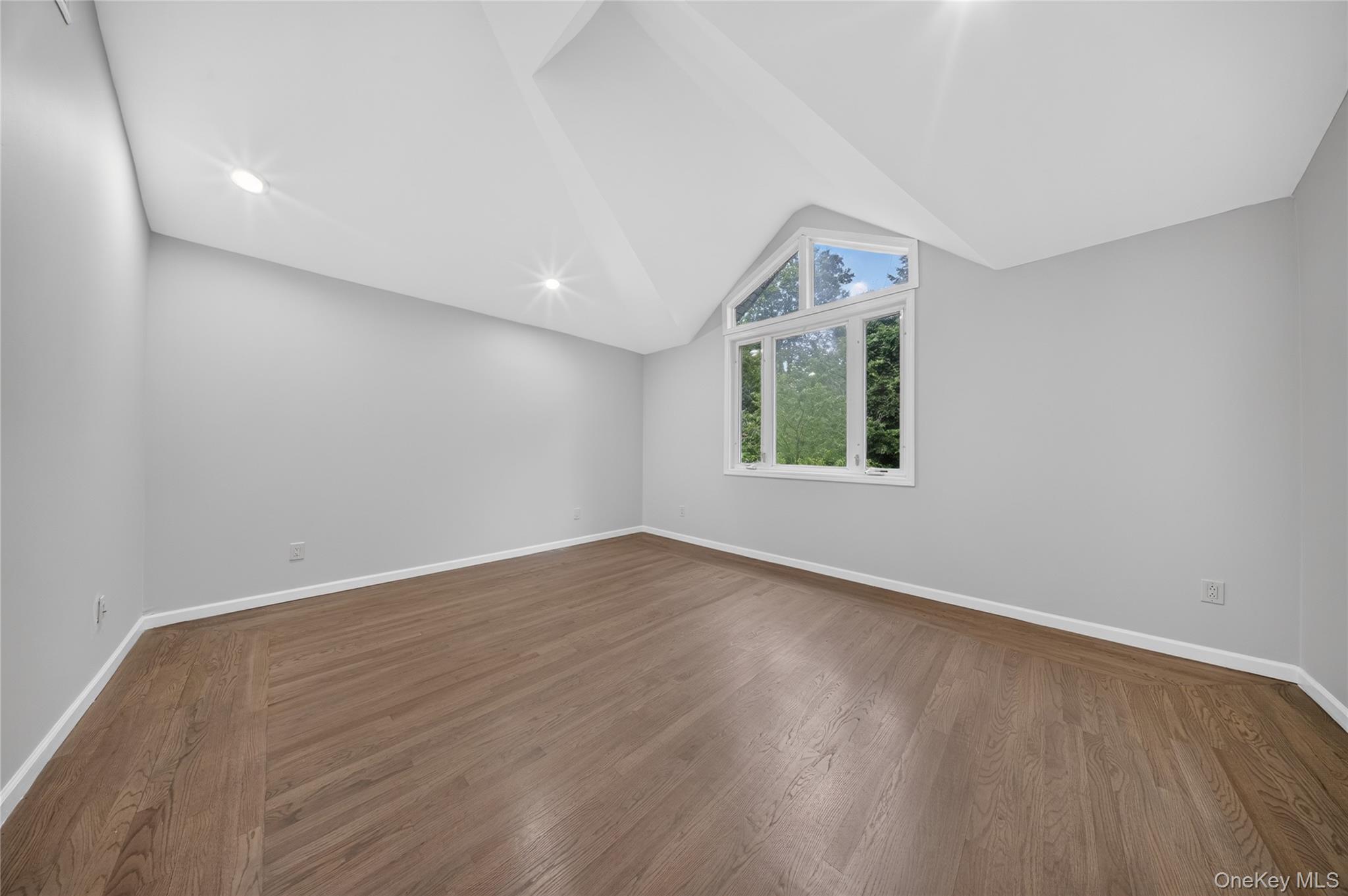 Single Family Douglaston Parkway Queens, NY 11362, MLS-1022188-28