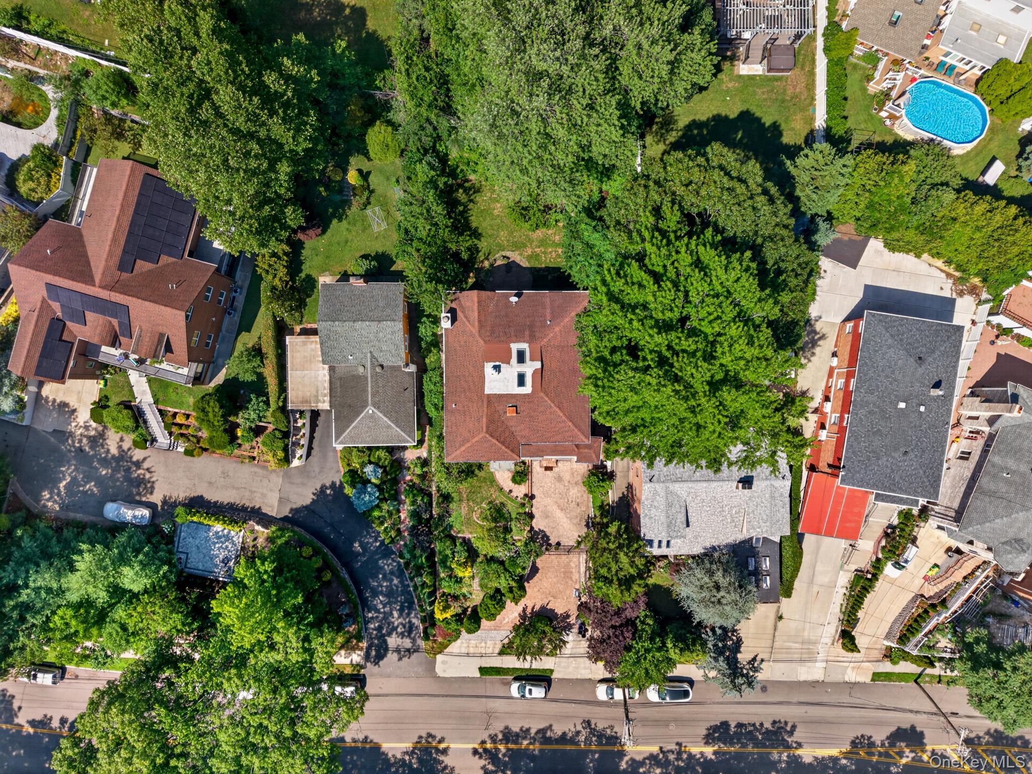 Single Family Douglaston Parkway Queens, NY 11362, MLS-1022188-39