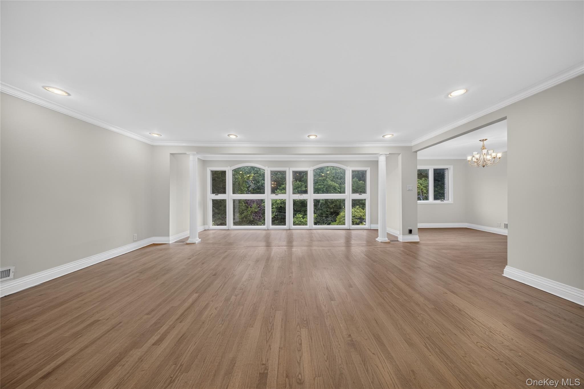 Single Family Douglaston Parkway Queens, NY 11362, MLS-1022188-8