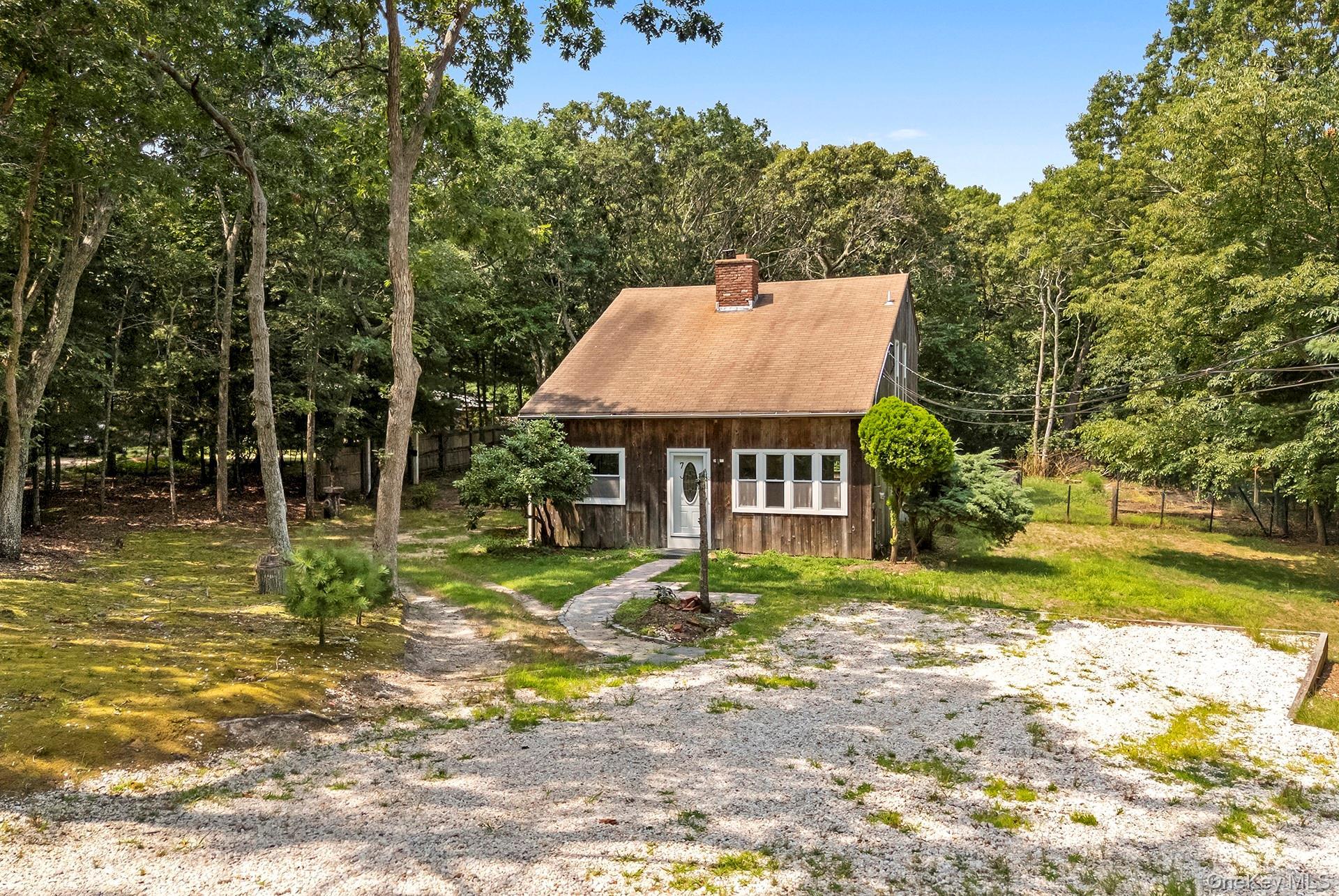 Single Family Albertines Lane  Suffolk County, NY 11937, MLS-1022210-26