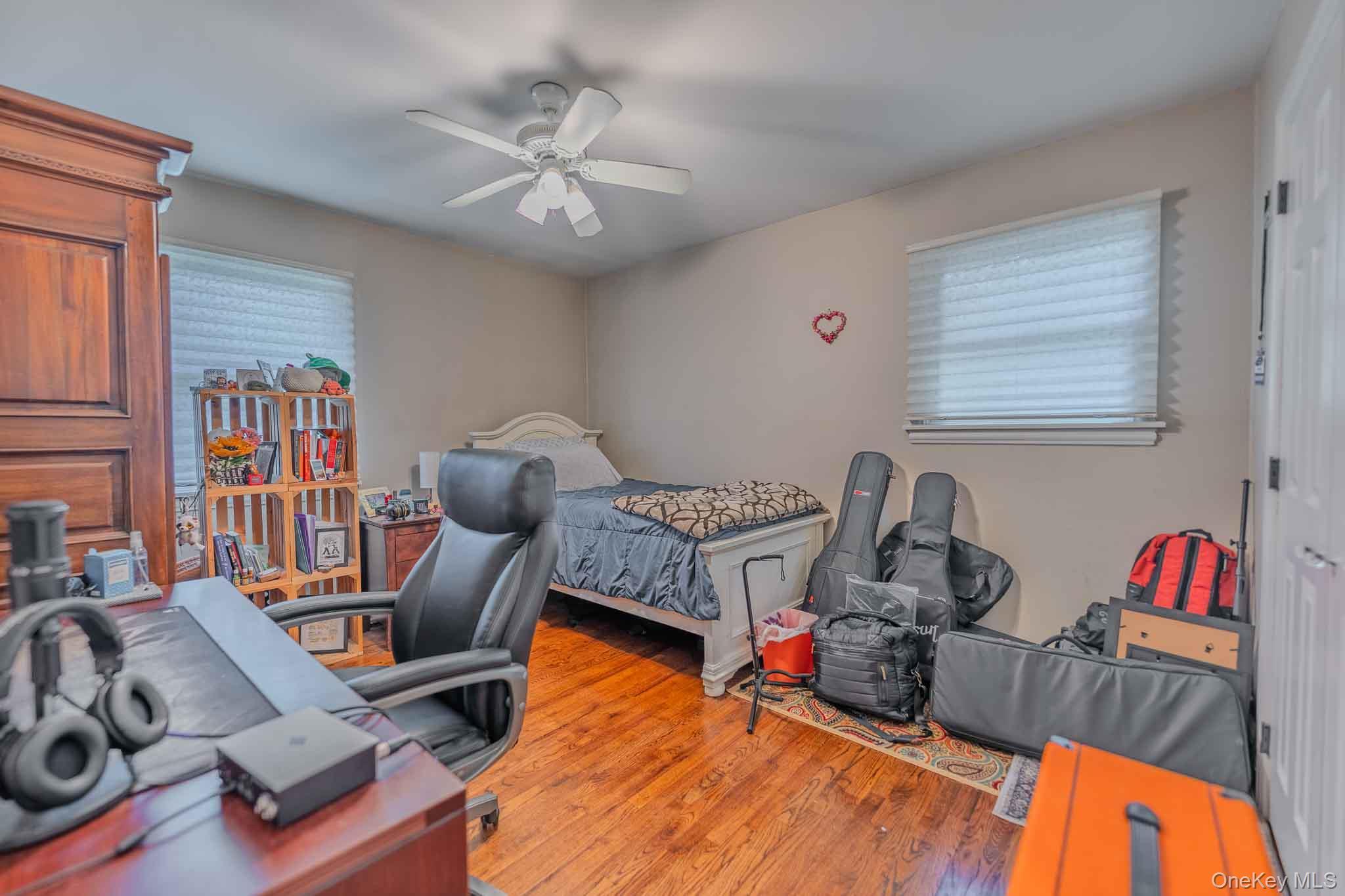 Single Family Feather Lane  Suffolk County, NY 11725, MLS-1022234-28