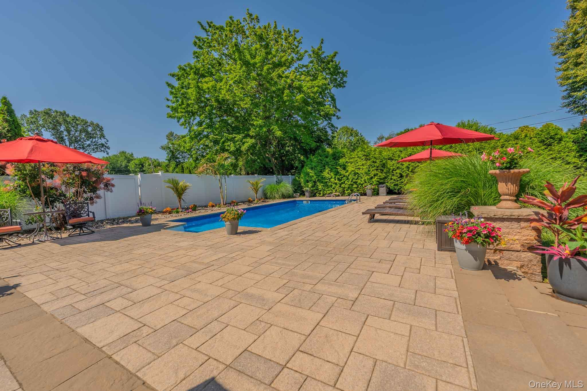 Single Family Feather Lane  Suffolk County, NY 11725, MLS-1022234-32