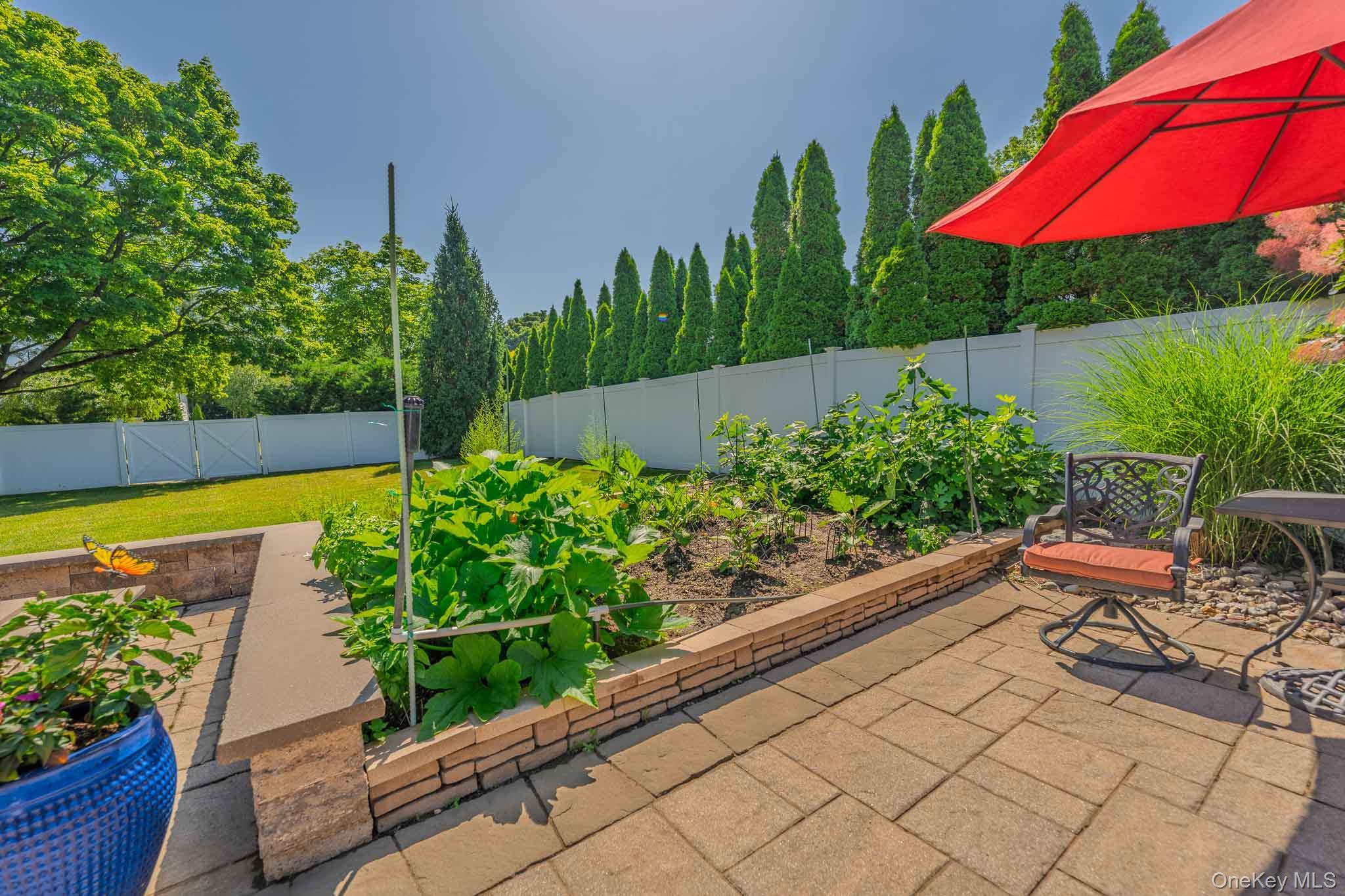 Single Family Feather Lane  Suffolk County, NY 11725, MLS-1022234-36