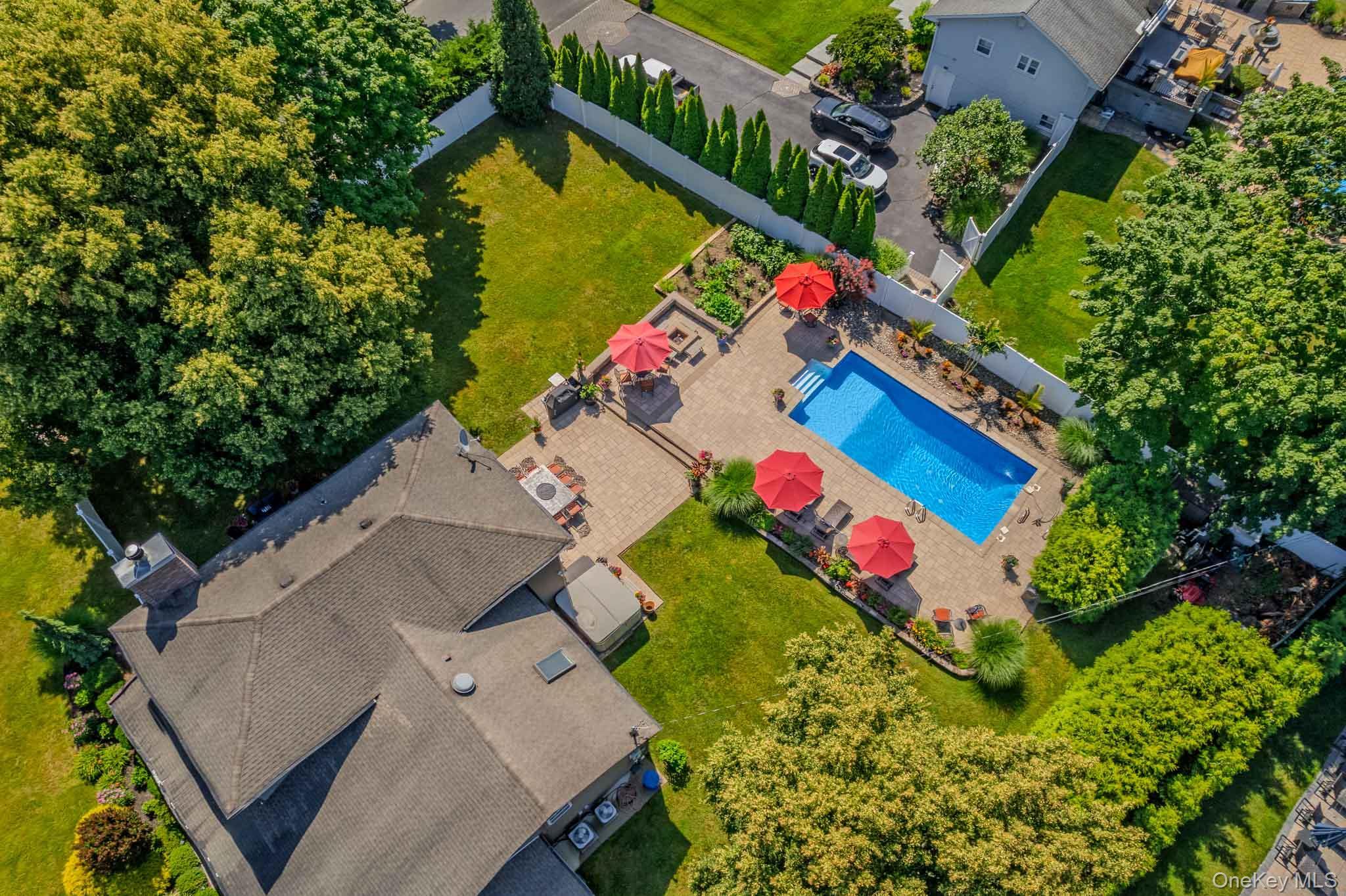 Single Family Feather Lane  Suffolk County, NY 11725, MLS-1022234-43