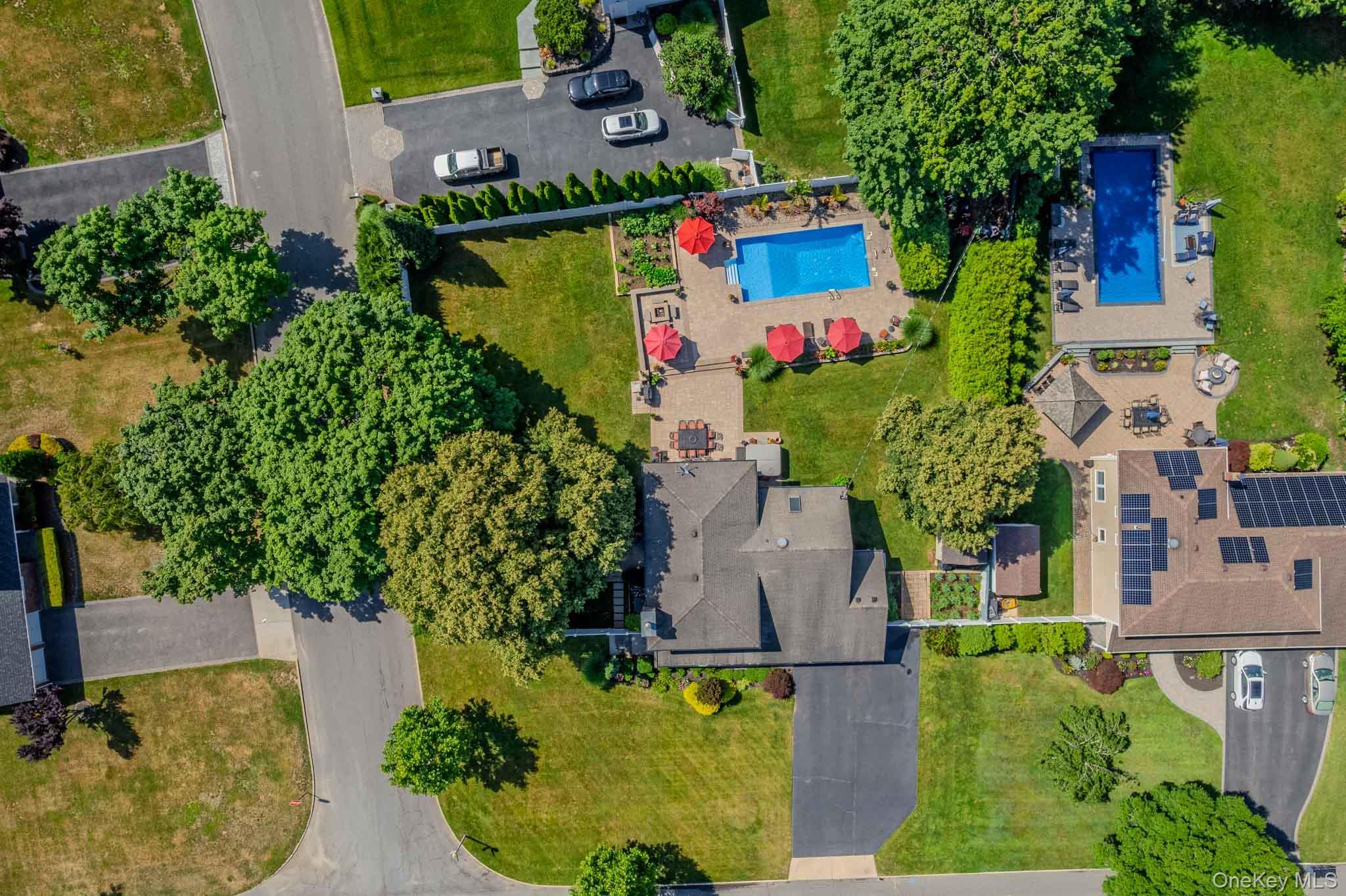 Single Family Feather Lane  Suffolk County, NY 11725, MLS-1022234-45