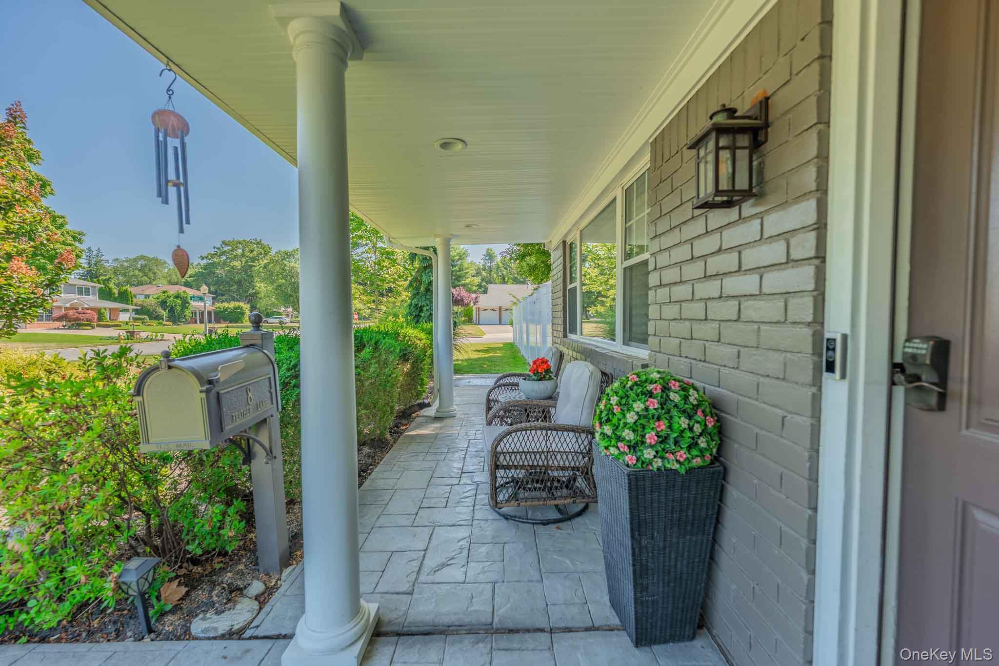 Single Family Feather Lane  Suffolk County, NY 11725, MLS-1022234-5