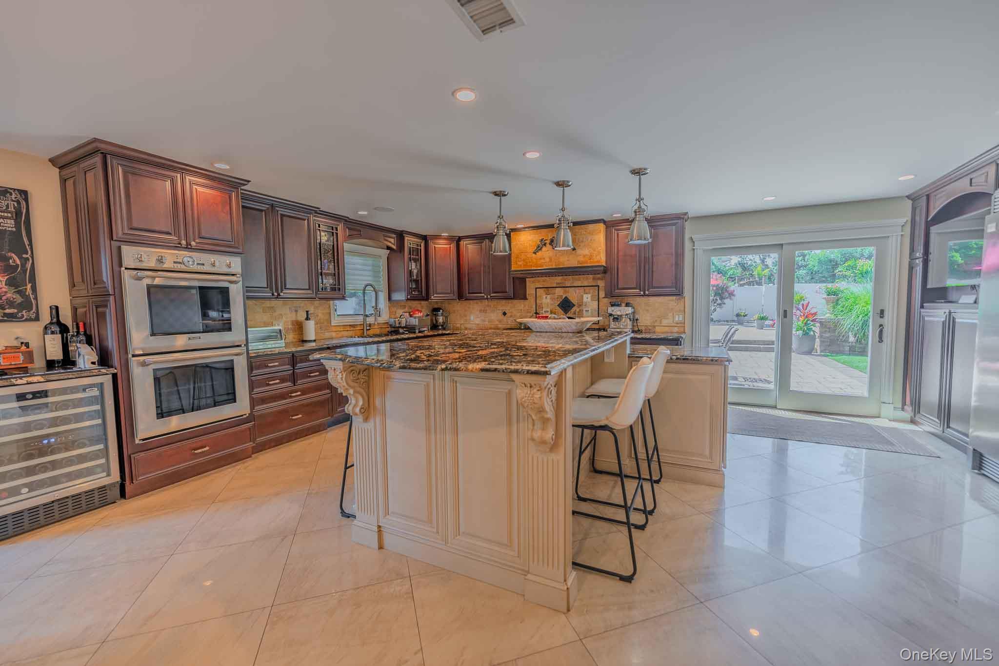 Single Family Feather Lane  Suffolk County, NY 11725, MLS-1022234-9