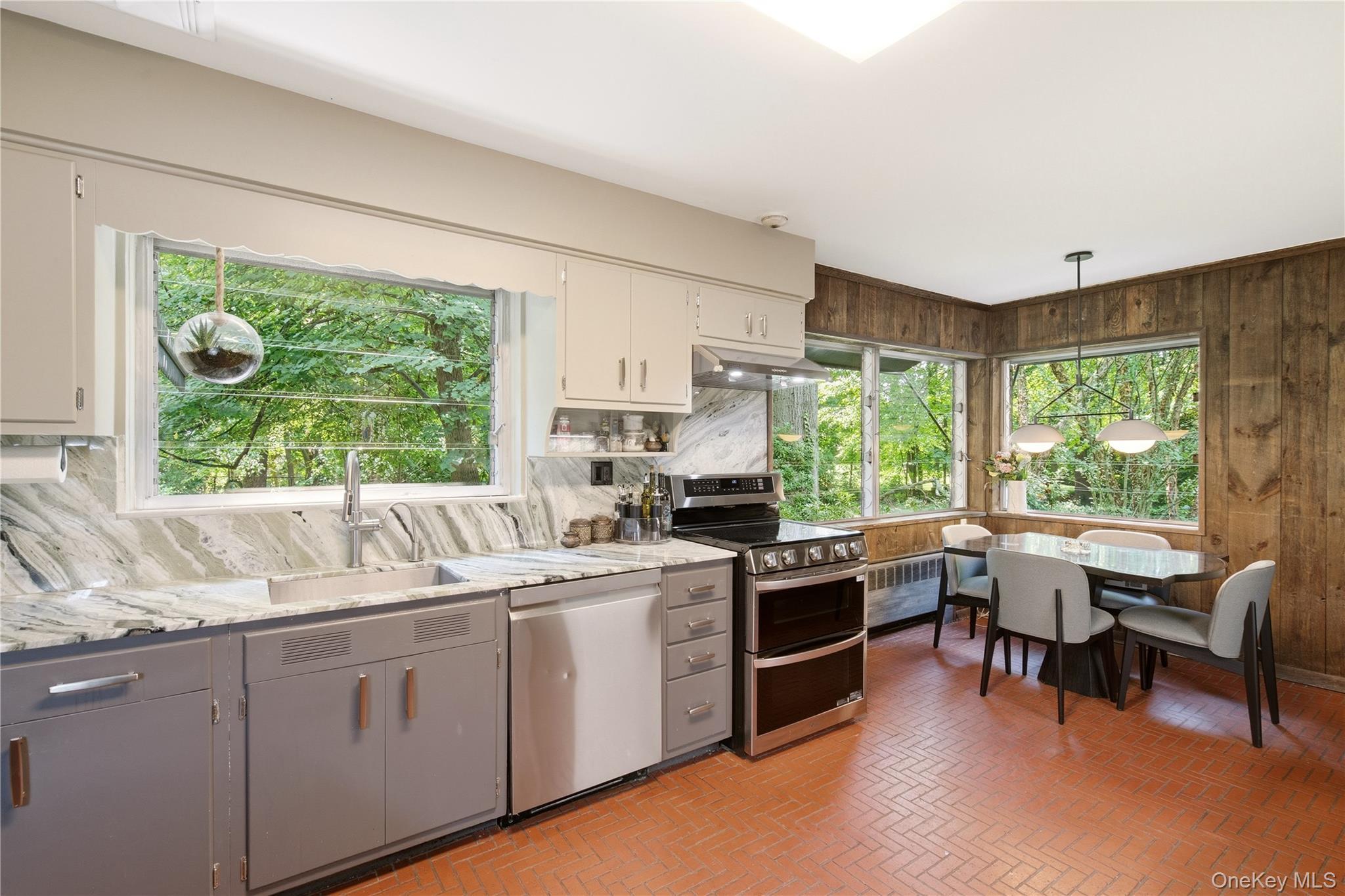 Single Family Bryant Avenue Nassau County, NY 11576, MLS-1022251-15