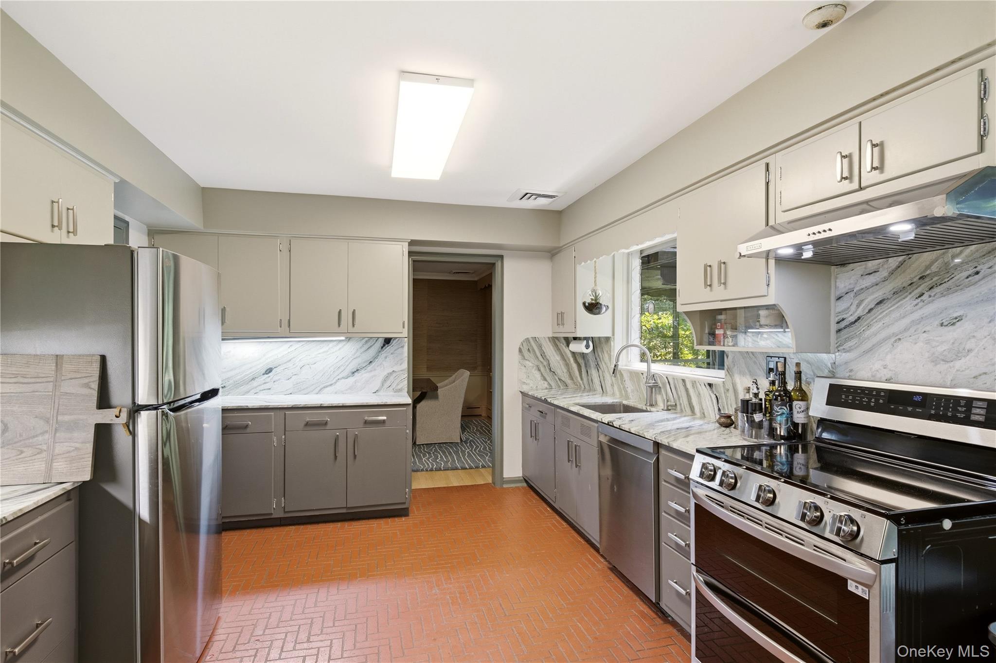 Single Family Bryant Avenue Nassau County, NY 11576, MLS-1022251-18