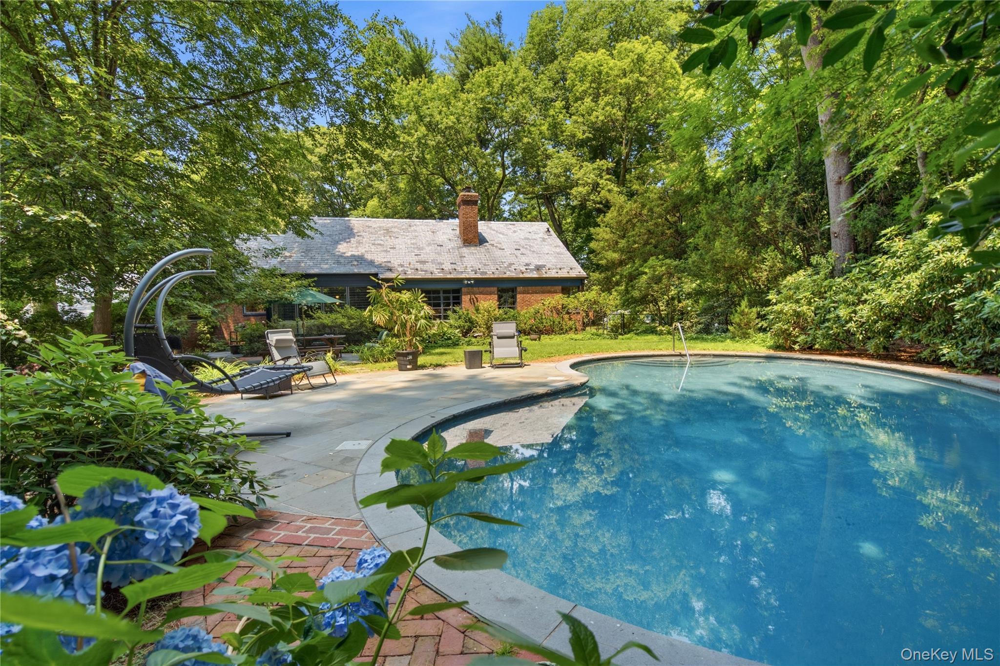 Single Family Bryant Avenue Nassau County, NY 11576, MLS-1022251-33