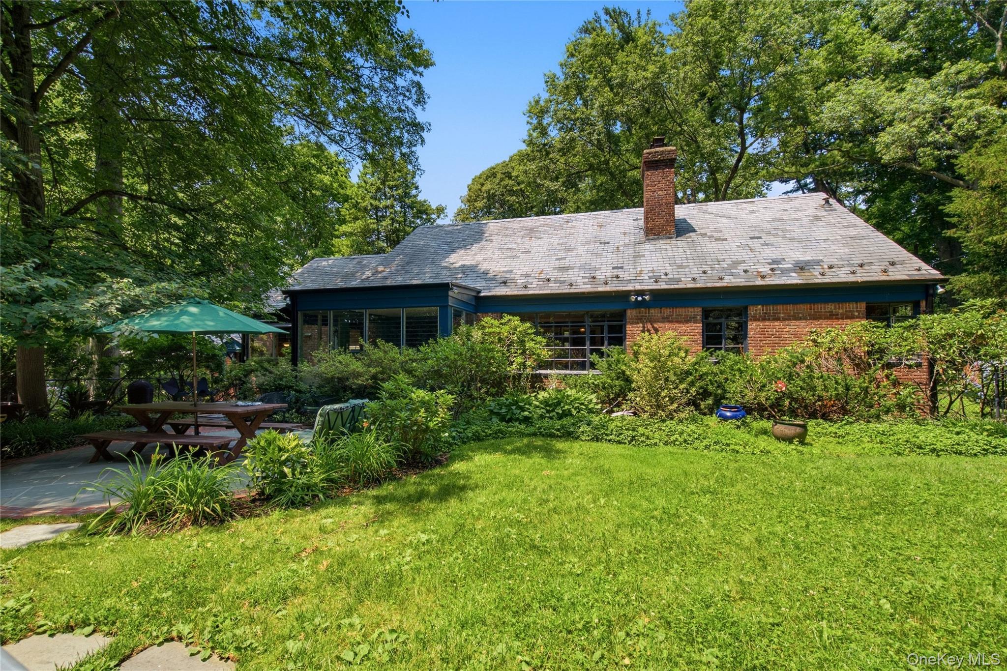 Single Family Bryant Avenue Nassau County, NY 11576, MLS-1022251-34