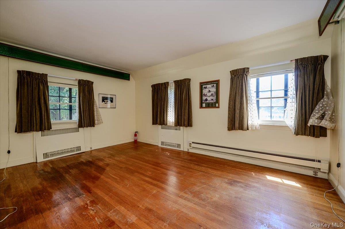 Single Family Rhinelander Avenue  Bronx, NY 10461, MLS-1022280-29