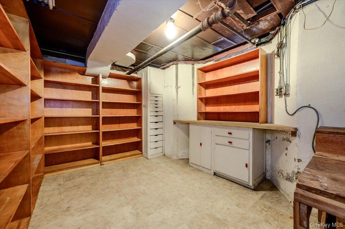 Single Family Rhinelander Avenue  Bronx, NY 10461, MLS-1022280-38