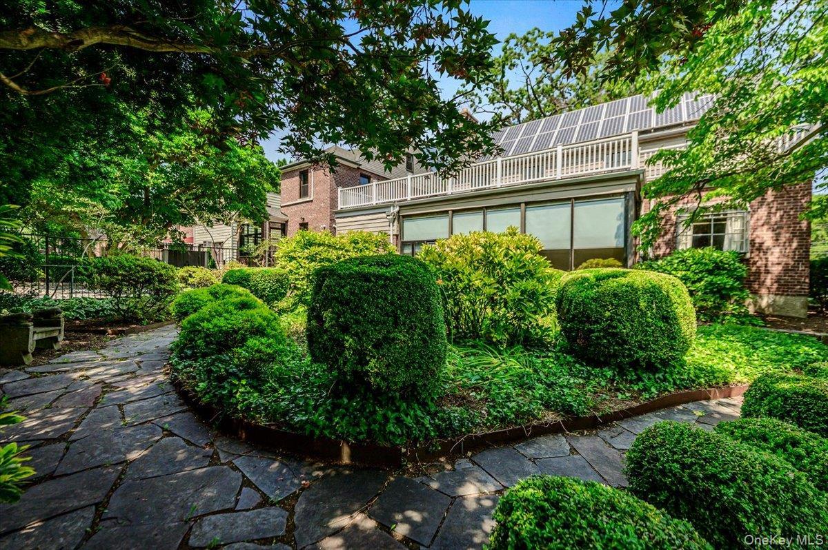 Single Family Rhinelander Avenue  Bronx, NY 10461, MLS-1022280-43