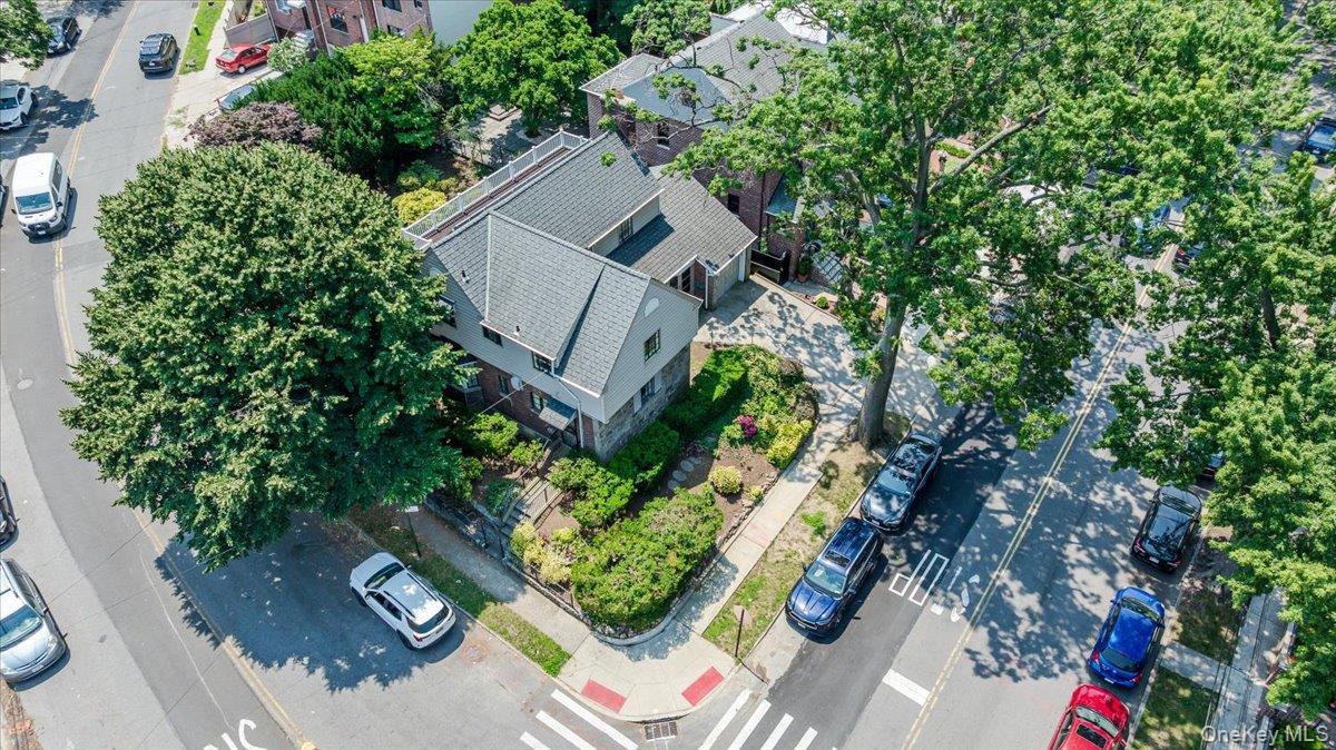Single Family Rhinelander Avenue  Bronx, NY 10461, MLS-1022280-48