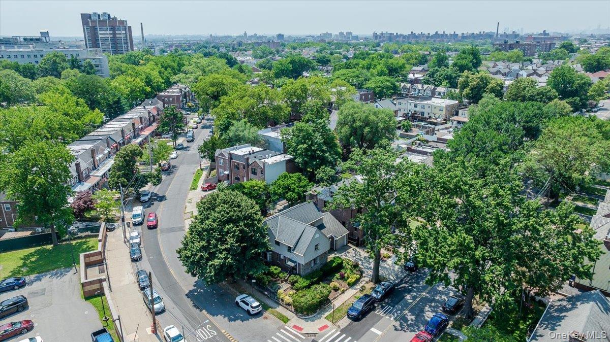 Single Family Rhinelander Avenue  Bronx, NY 10461, MLS-1022280-50