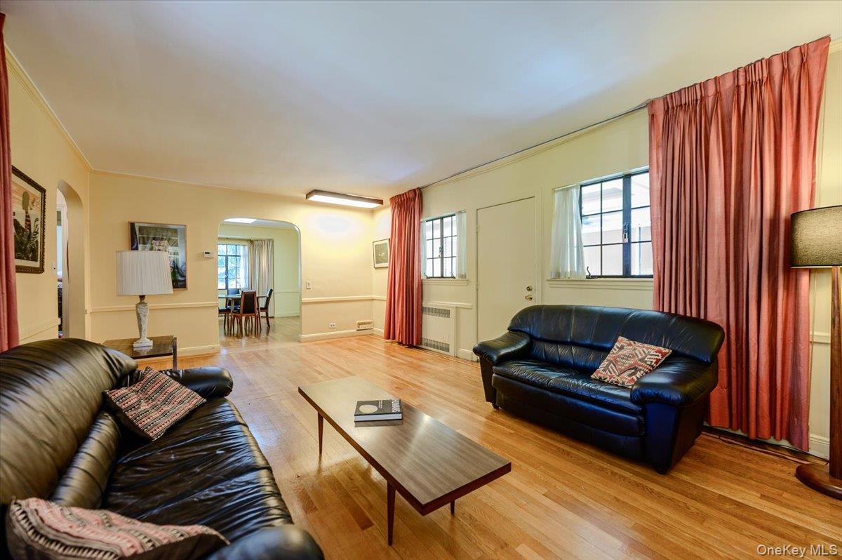 Single Family Rhinelander Avenue  Bronx, NY 10461, MLS-1022280-6