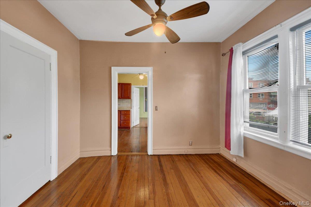 Single Family Underhill Avenue Bronx, NY 10473, MLS-1022281-15