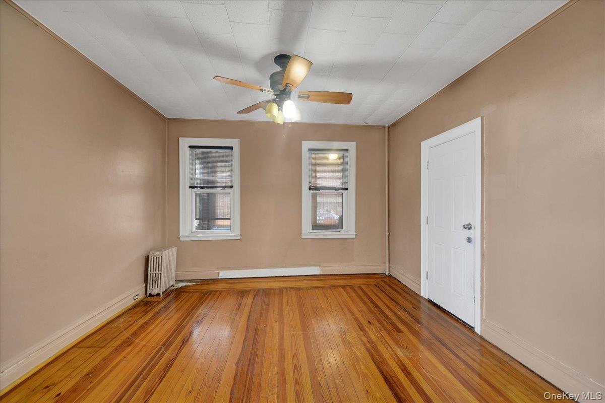 Single Family Underhill Avenue Bronx, NY 10473, MLS-1022281-16