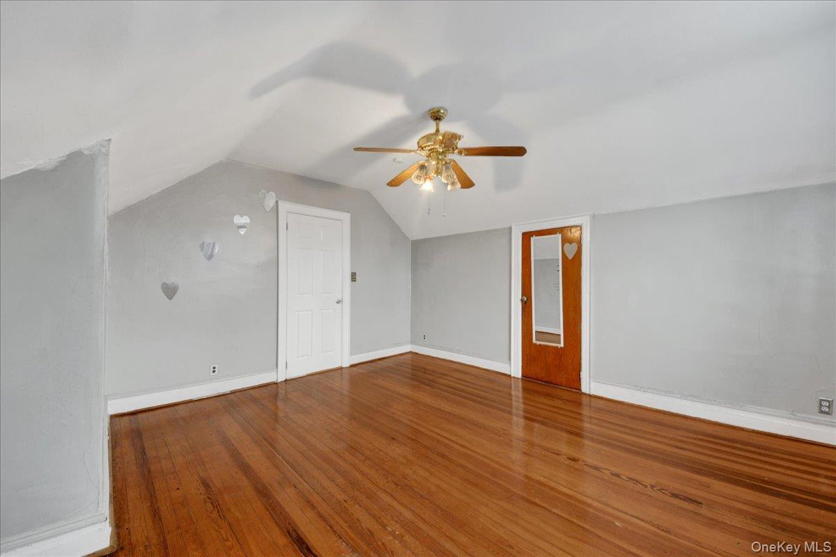 Single Family Underhill Avenue Bronx, NY 10473, MLS-1022281-21