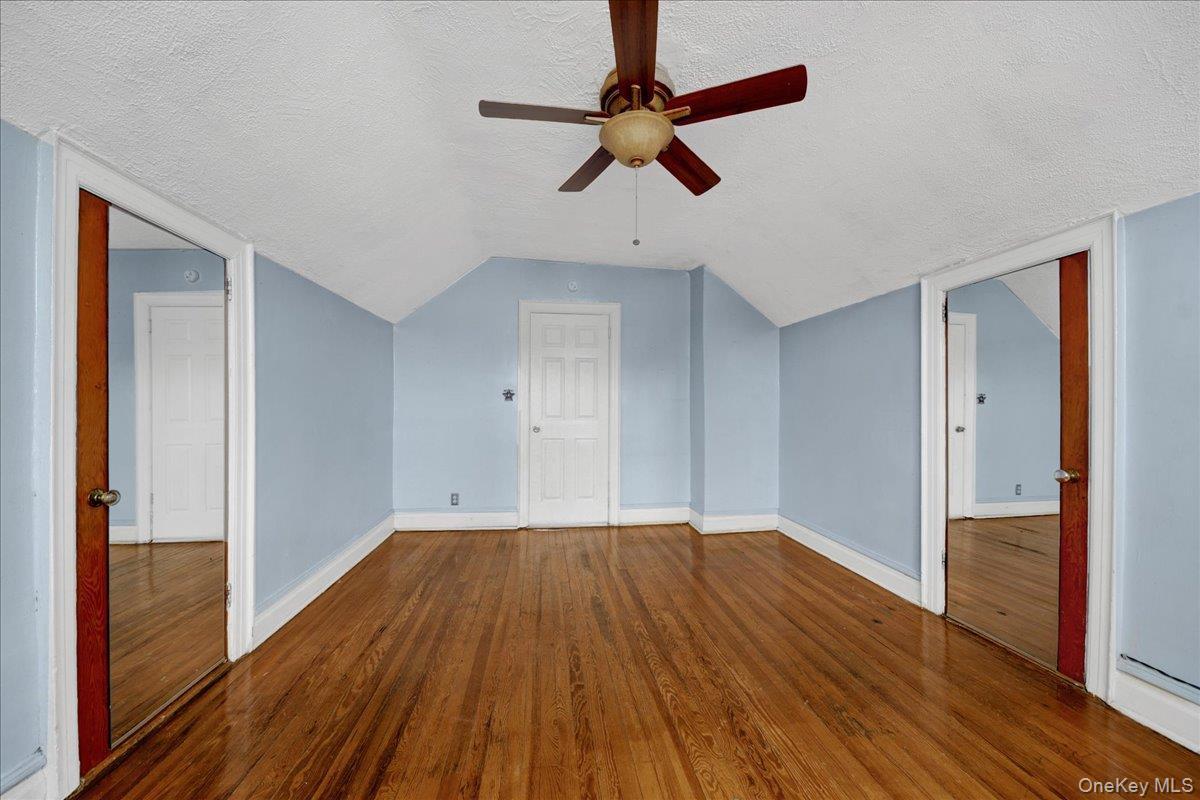 Single Family Underhill Avenue Bronx, NY 10473, MLS-1022281-25