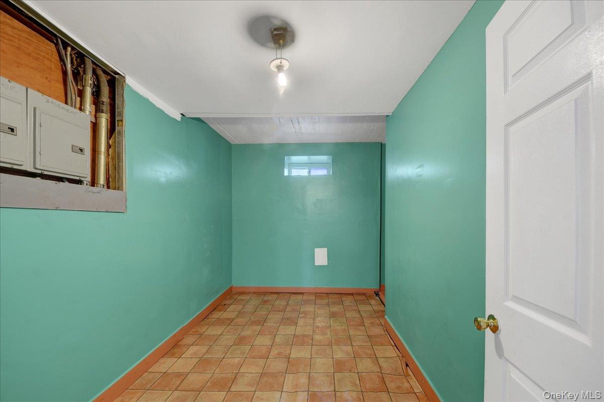 Single Family Underhill Avenue Bronx, NY 10473, MLS-1022281-28
