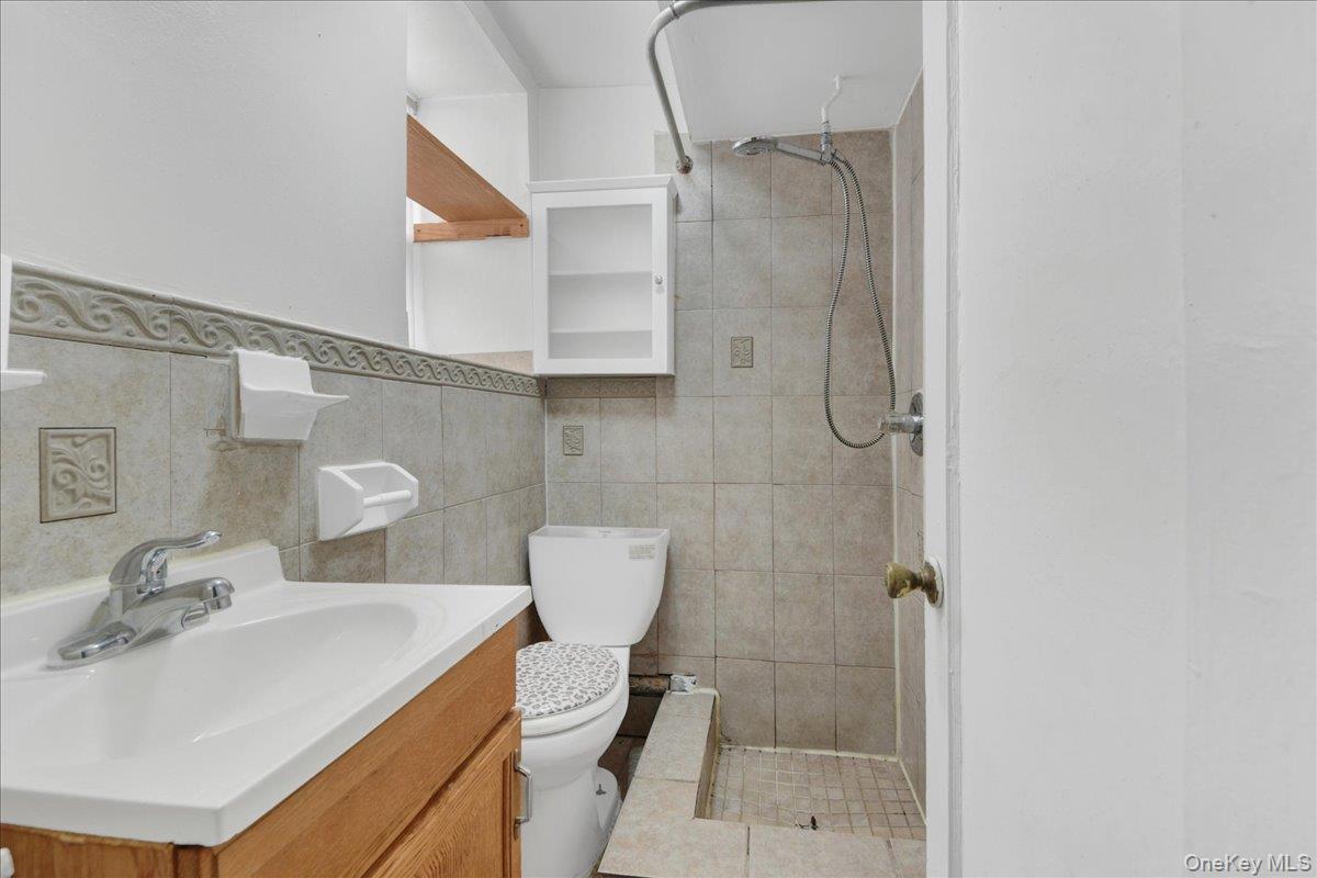 Single Family Underhill Avenue Bronx, NY 10473, MLS-1022281-30