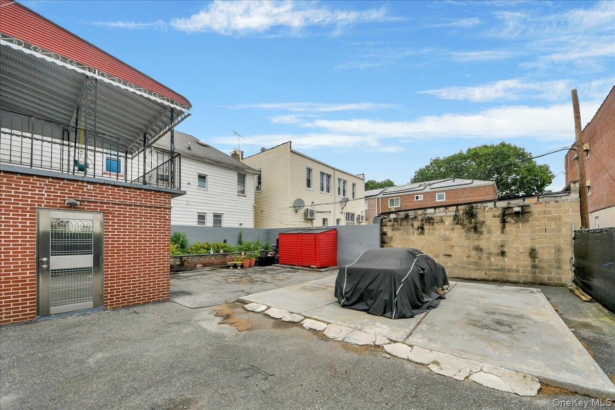 Single Family Underhill Avenue Bronx, NY 10473, MLS-1022281-5