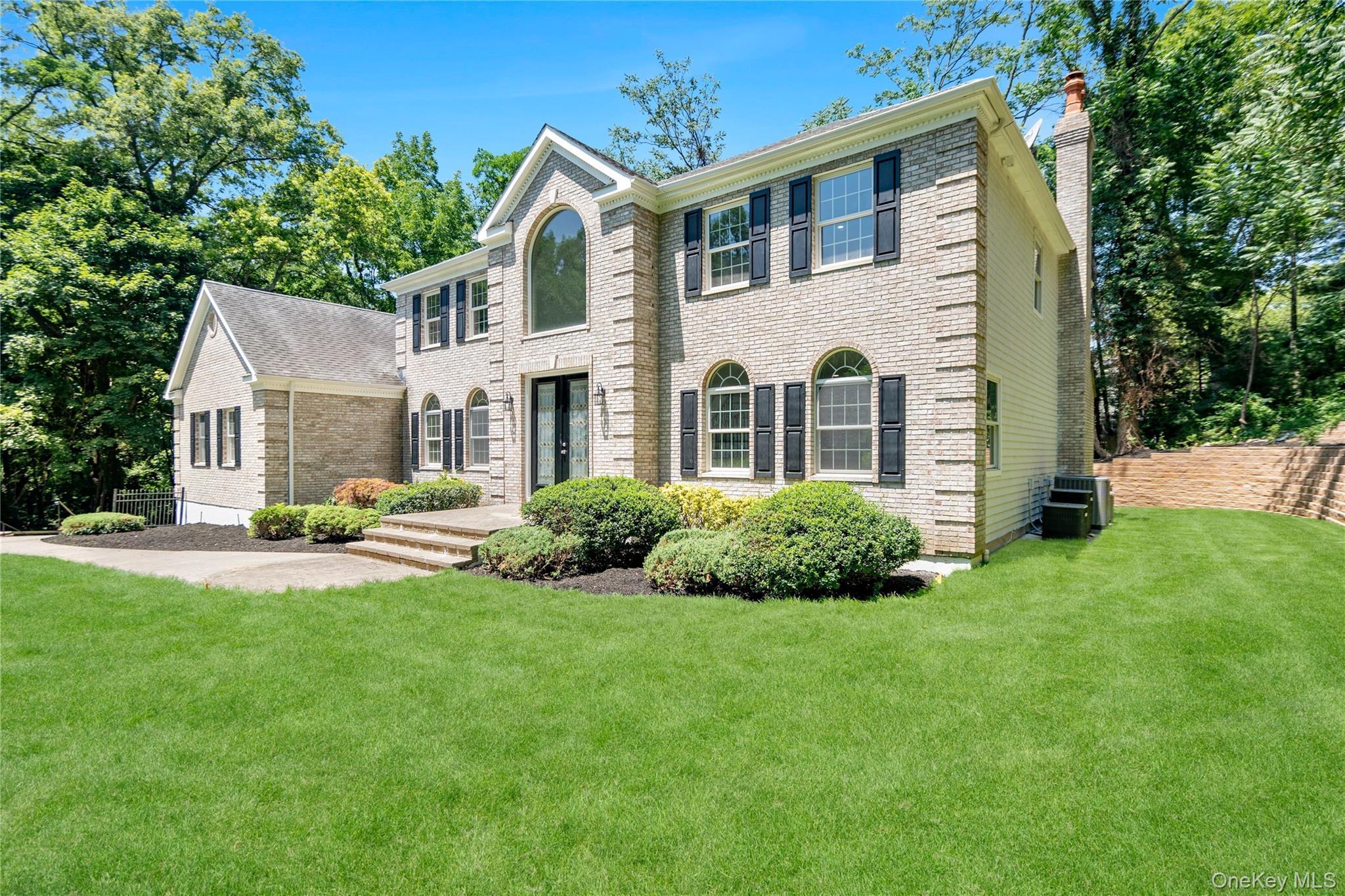 Single Family Cove Road Suffolk County, NY 11743, MLS-1022285-2